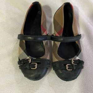Burberry dress shoes